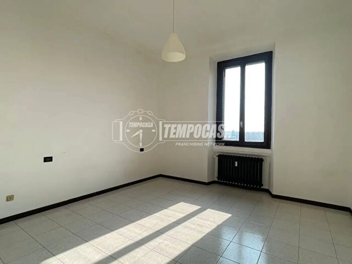 Appartamento trilocale in vendita in Via Camillo E Otto Cima B, Milano