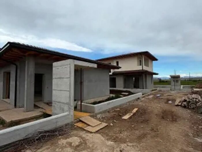 Casa quadrilocale in vendita in Via Roma, Caravaggio