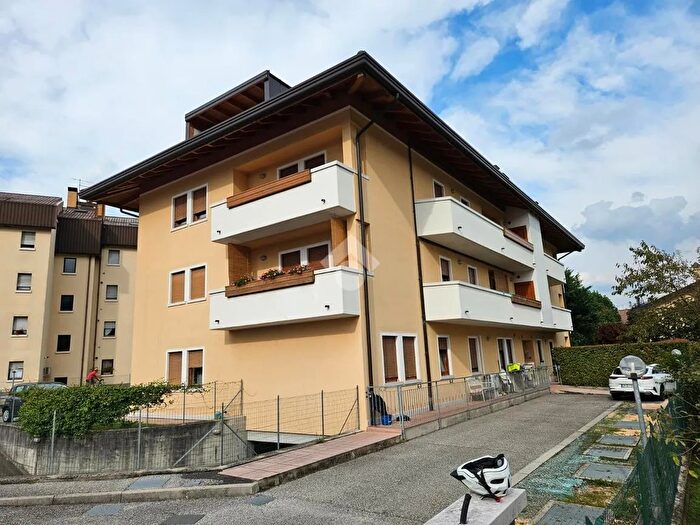 Appartamento trilocale in vendita in Viale Dante Alighieri, Feltre