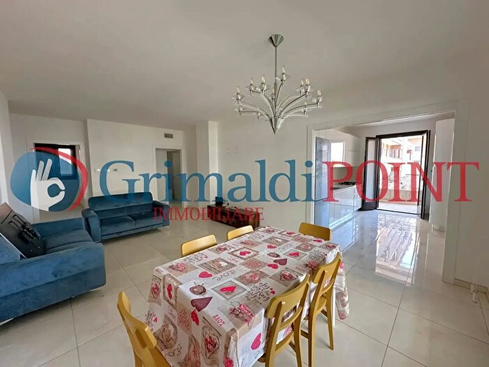 Appartamento con 6 locali in affitto in Viale della Libertà, Lecce