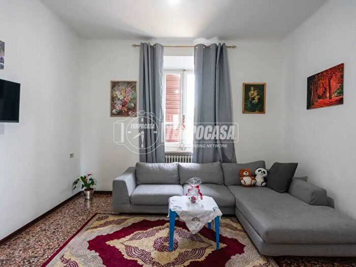 Appartamento trilocale in vendita in Via Marche, Macerata