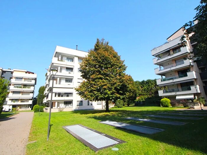 Appartamento trilocale in vendita in Via Nazario Sauro, Legnano