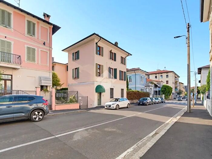Appartamento trilocale in vendita in Appartamento Via Costantino Quaranta, Brescia