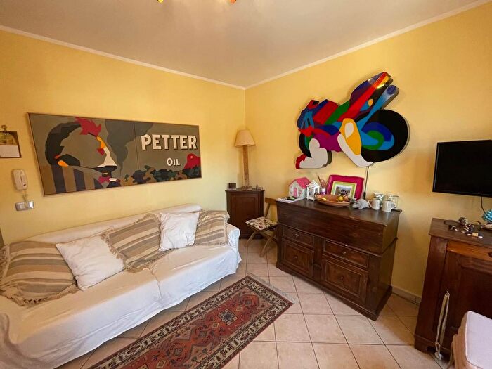 Appartamento trilocale in vendita in Murlo