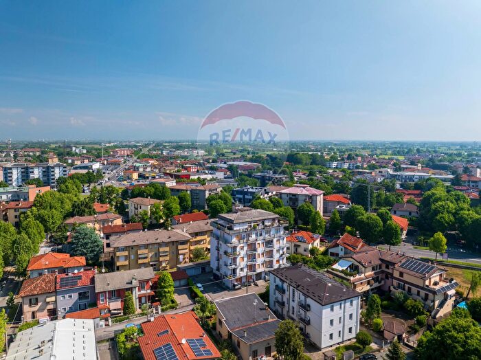 Appartamento trilocale in vendita in Treviglio