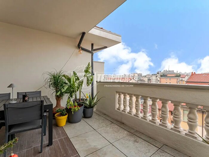 Appartamento trilocale in affitto in Via Goffredo Mameli, Milano