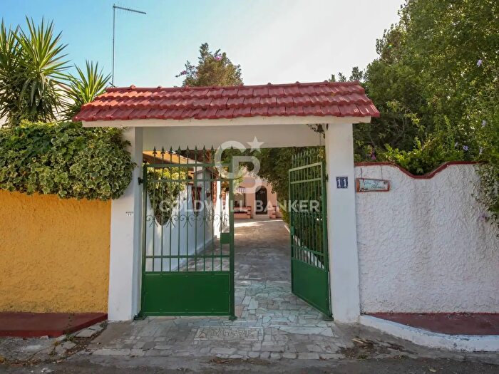 Casa con 9 locali in vendita in Contrada Padula della Serpe, Torchiarolo