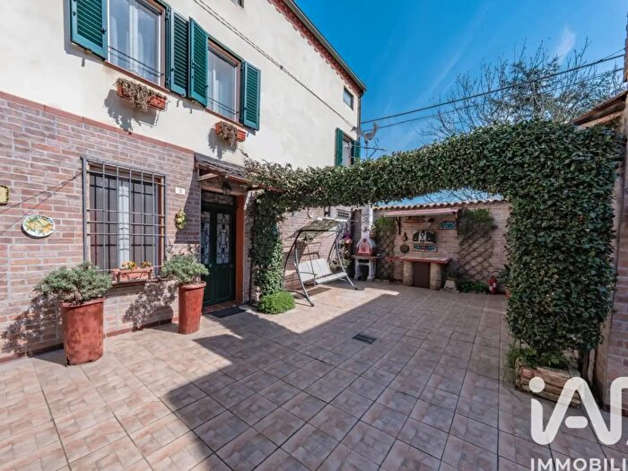 Casa con 5 locali in vendita in Piazza della Chiesa, Argenta