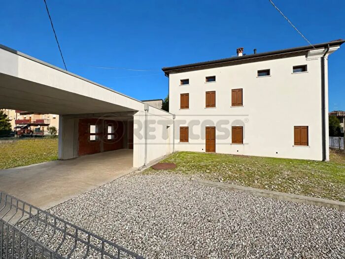 Casa con 5 locali in vendita in Strada Provinciale, Sandrigo