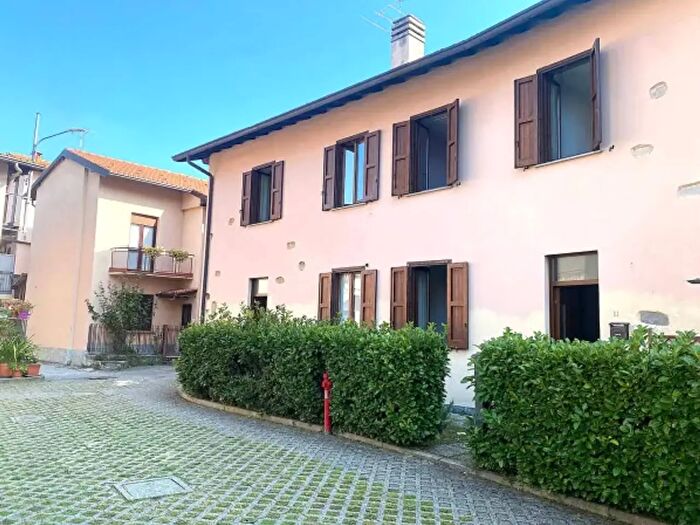 Casa trilocale in vendita in Via Riccardo Brambilla, Calco