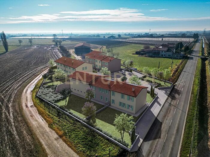 Casa con 5 locali in vendita in Via Toffanelle Nuove, Zevio