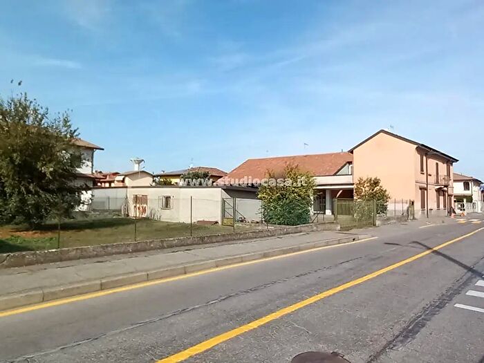 Casa con 6 locali in vendita in Via Marco Polo, Palazzo Pignano