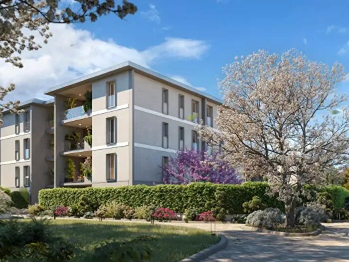 Appartamento trilocale in vendita in Via Aldo Moro, Burago Di Molgora