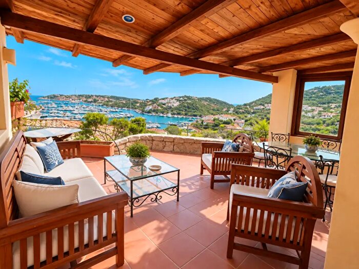 Casa con 7 locali in vendita in Arzachena