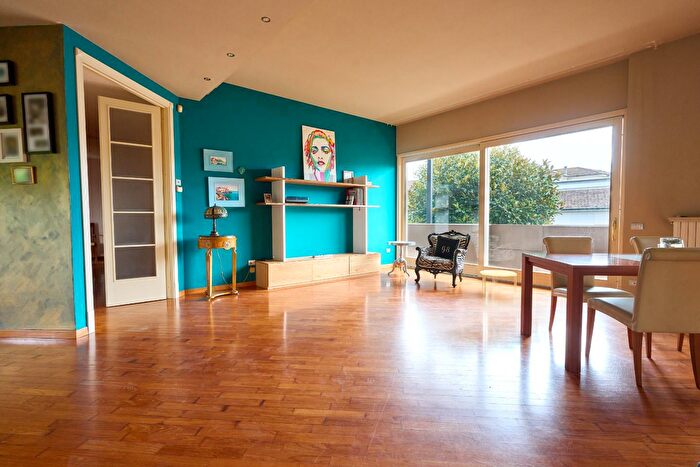 Appartamento con 9 locali in vendita in Fucecchio