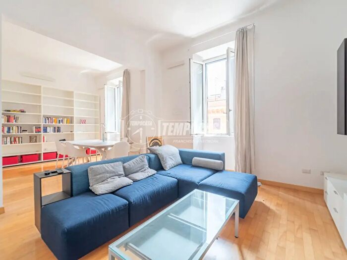 Appartamento quadrilocale in vendita in Via Ottaviano, Roma