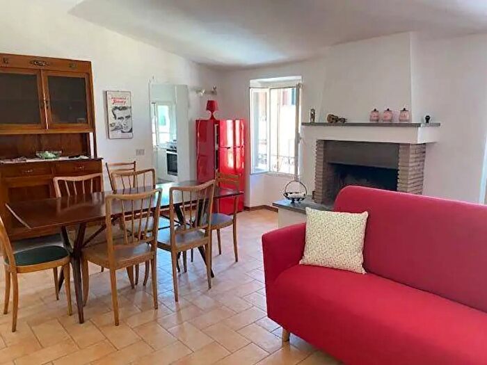 Appartamento trilocale in affitto in Piazza della Libertà, Spoleto