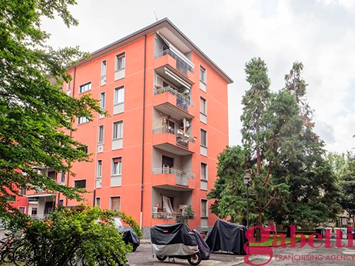 Appartamento bilocale in vendita in Via Bra, Milano