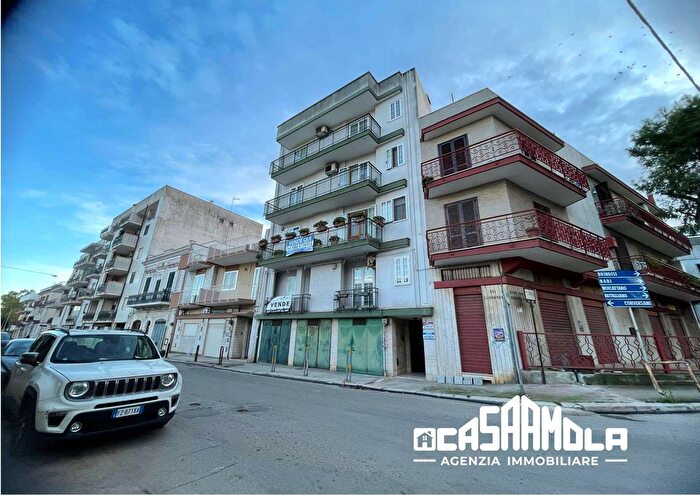 Appartamento con 5 locali in vendita in Mola Di Bari