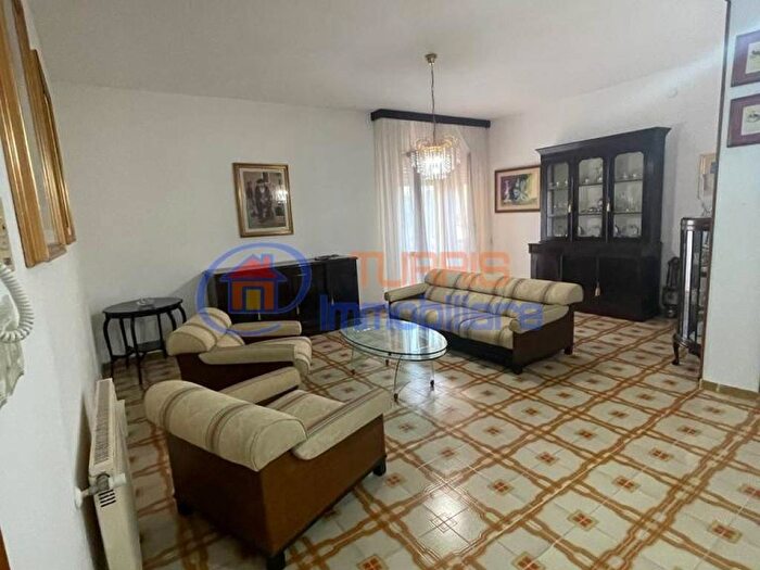 Appartamento quadrilocale in affitto in Viale delle Vigne, Porto Torres