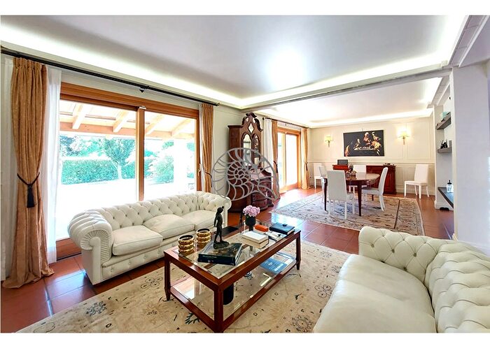 Casa con 10 locali in vendita in Jesolo