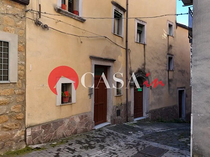 Casa con 13 locali in vendita in Via Billone, Nicosia