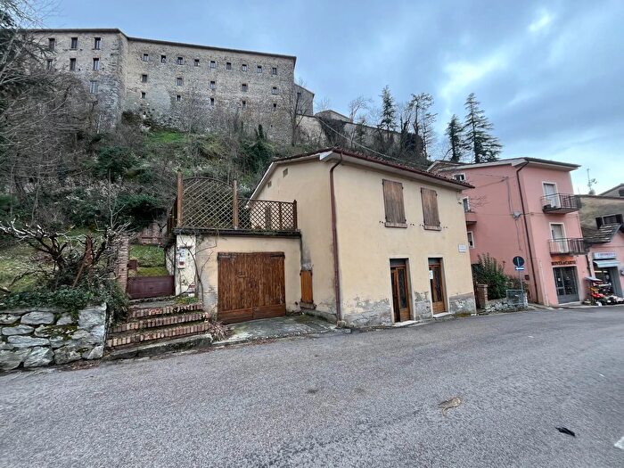 Casa con 6 locali in vendita in Via Gugliemo Marconi, Pennabilli