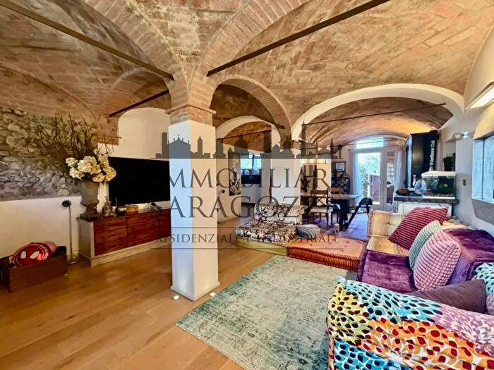Casa trilocale in vendita in Via Olmetola, Bologna