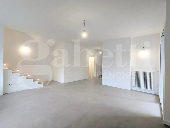 Appartamento con 6 locali in vendita in Viale dello Zodiaco, Modena