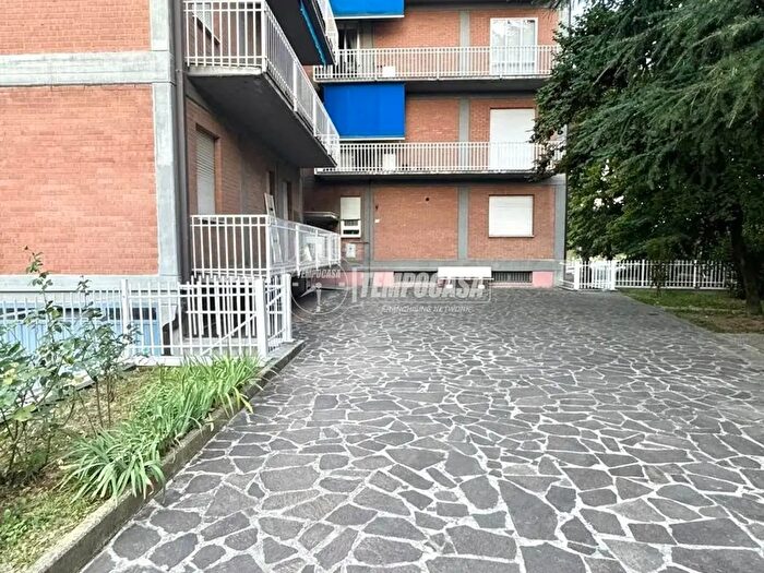 Appartamento quadrilocale in vendita in Via Gabriele dAnnunzio, Reggio Emilia