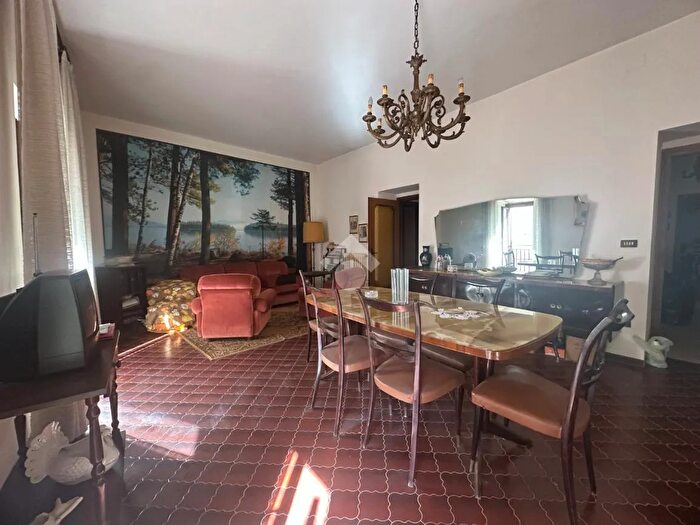 Appartamento quadrilocale in vendita in Via Emanuele Filiberto, Montecastrilli