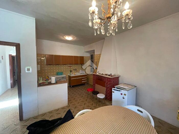 Appartamento bilocale in vendita in Via Sublacense, Agosta