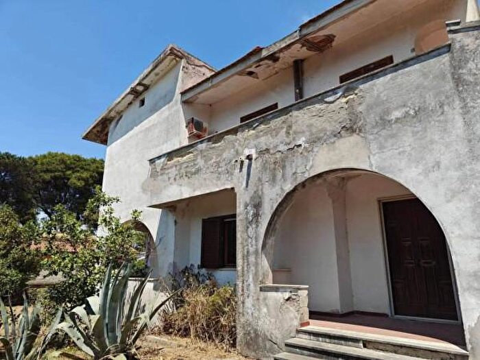 Casa con 6 locali in vendita in Strada Provinciale FalcianoMondragone, Mondragone