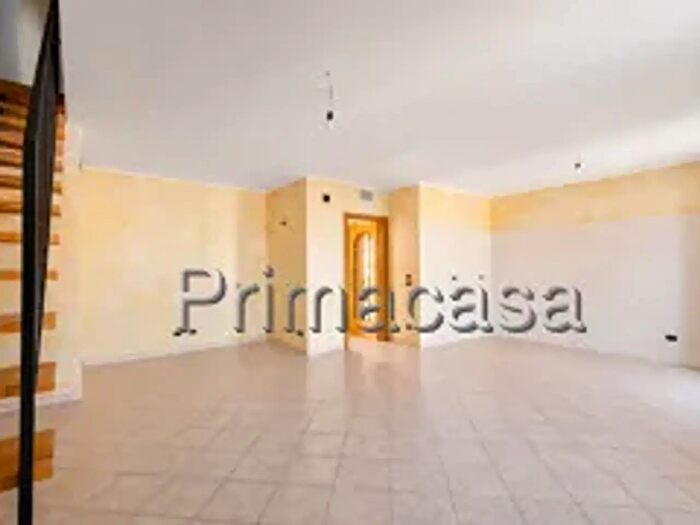 Appartamento trilocale in vendita in Via G Marconi, Novi Di Modena