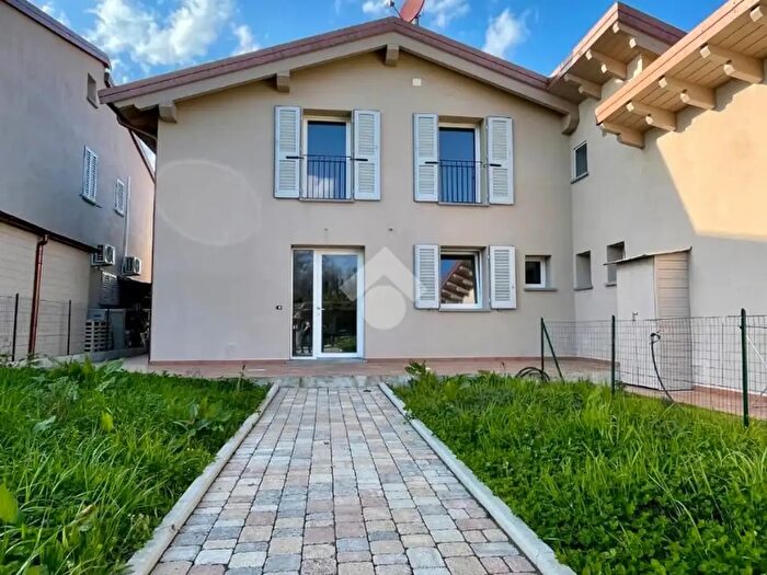 Casa quadrilocale in vendita in Località Figliano Ferracciano, Borgo San Lorenzo