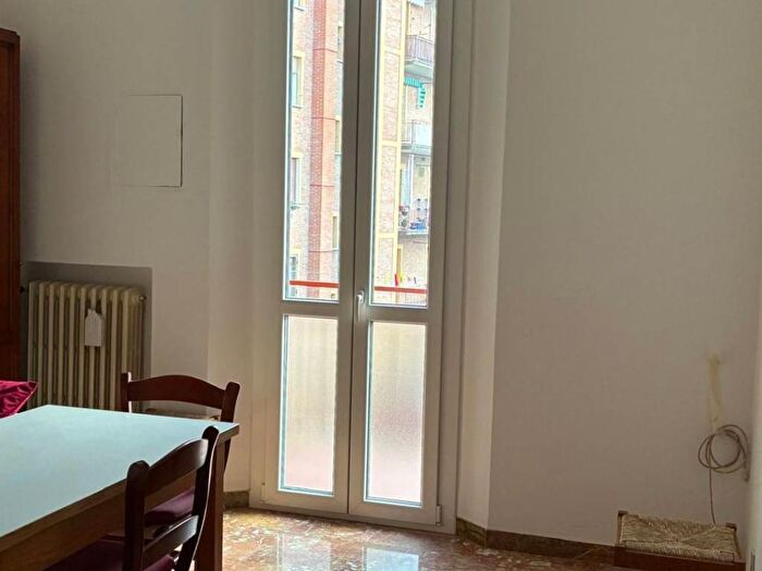 Appartamento quadrilocale in affitto in Via Montello, Saffi, Bologna