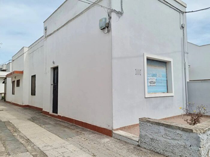 Casa quadrilocale in vendita in Via Galatina Copertino, Copertino