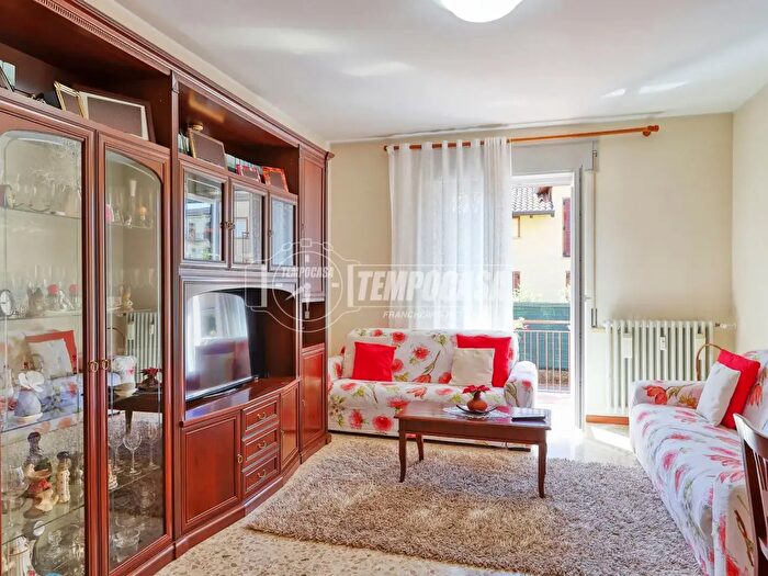 Appartamento trilocale in vendita in Arcisate