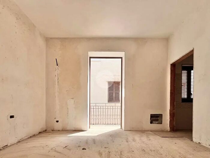 Appartamento trilocale in vendita in Via Girolamo Caruso, Alcamo