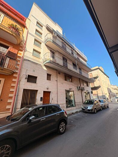 Appartamento quadrilocale in vendita in Via Carlo Poerio, Massafra