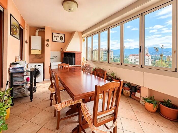 Appartamento quadrilocale in vendita in Via Gaeta, Terni