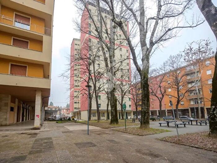 Appartamento trilocale in vendita in Via Aldo Pio Manuzio, Bologna