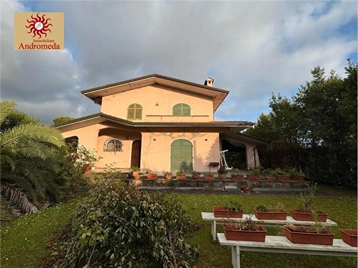 Casa in vendita in Forte Dei Marmi