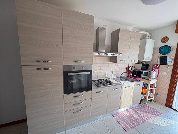 Appartamento trilocale in affitto in VIA CROCE VERDE, Chiesanuova Montà Sant'Ignazio, Padova