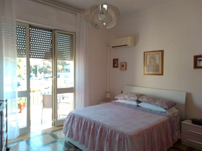 Appartamento trilocale in affitto in Piazza Massimo d'Azeglio, Lungomare, Viareggio