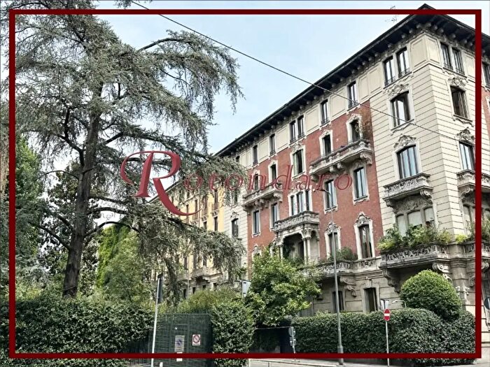 Appartamento bilocale in vendita in Via Aurelio Saffi, Milano