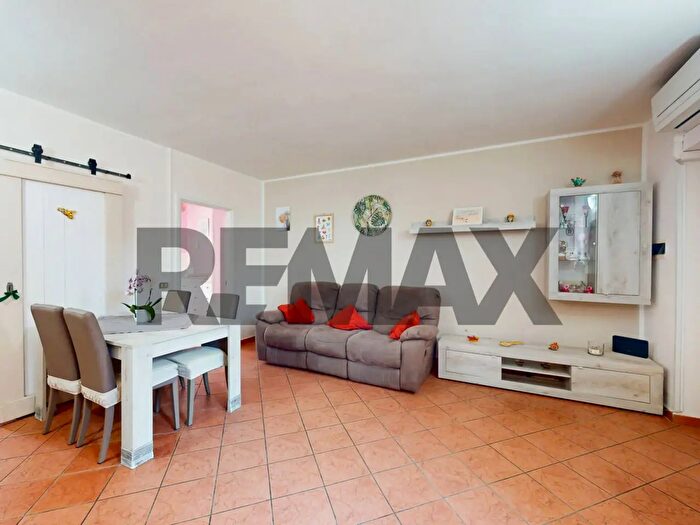 Appartamento trilocale in vendita in Via Roma, Casatenovo
