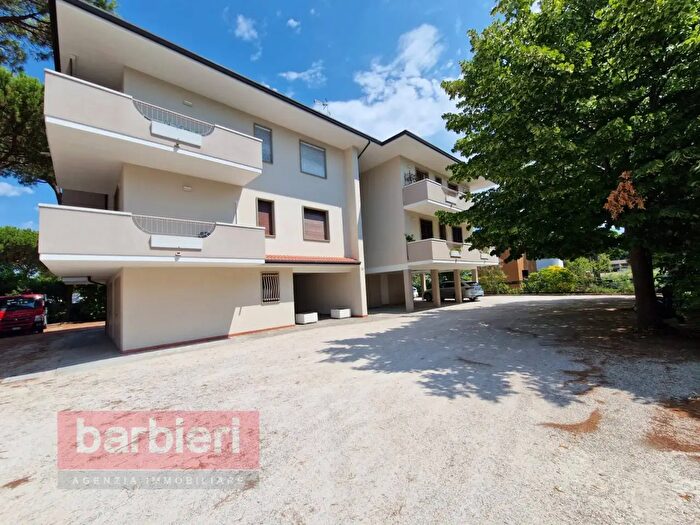 Appartamento trilocale in vendita in Via Caduti per La Libertà, Cervia