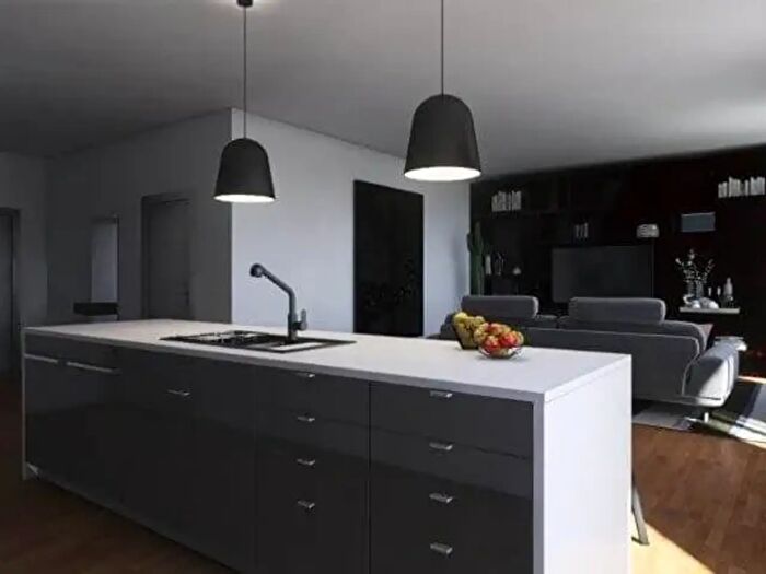 Appartamento trilocale in vendita in Via Castelmaraldo, Modena