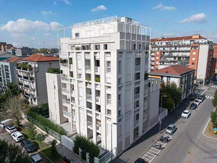 Appartamento trilocale in affitto in Via Leone Tolstoj, Tripoli Soderini, Milano